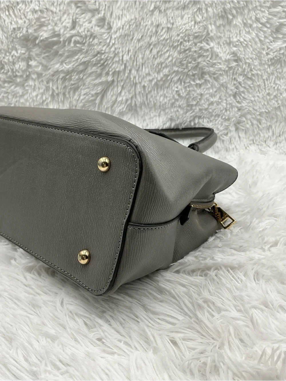 bebe chic sophisticated